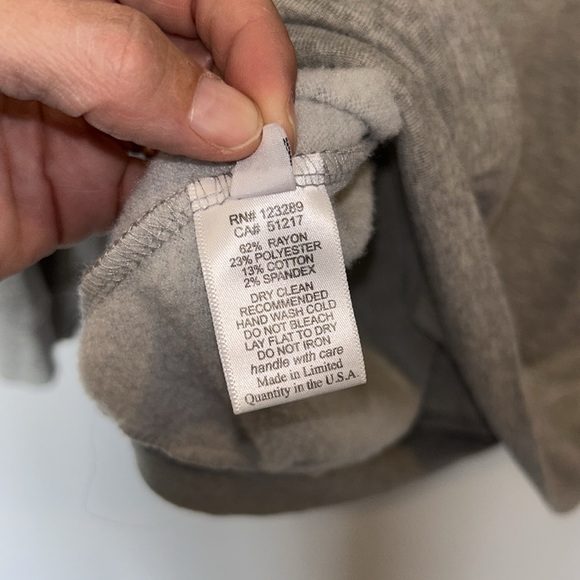 Lauren Moshi Lipstick Ring Lips Oversized Sweatshirt Grey - Picture 5 of 9